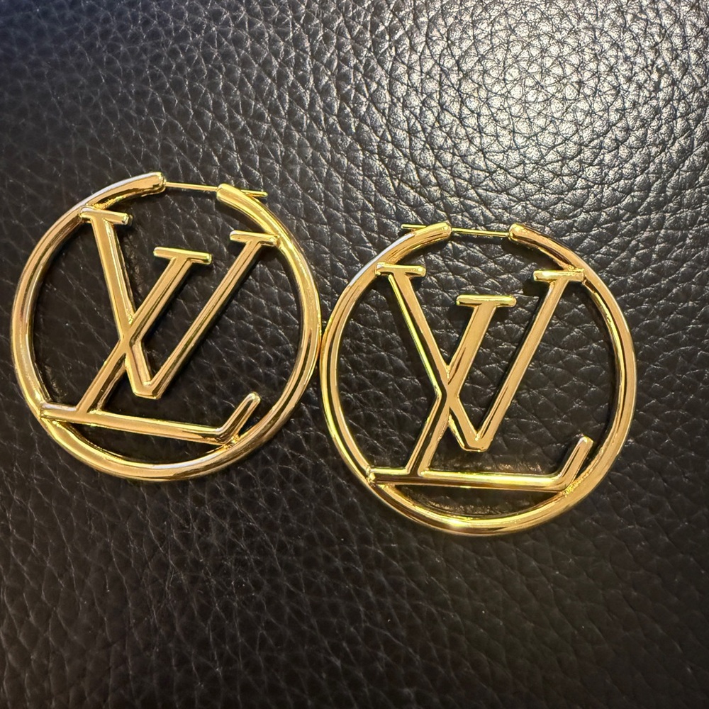 Gold Earrings Modern Design